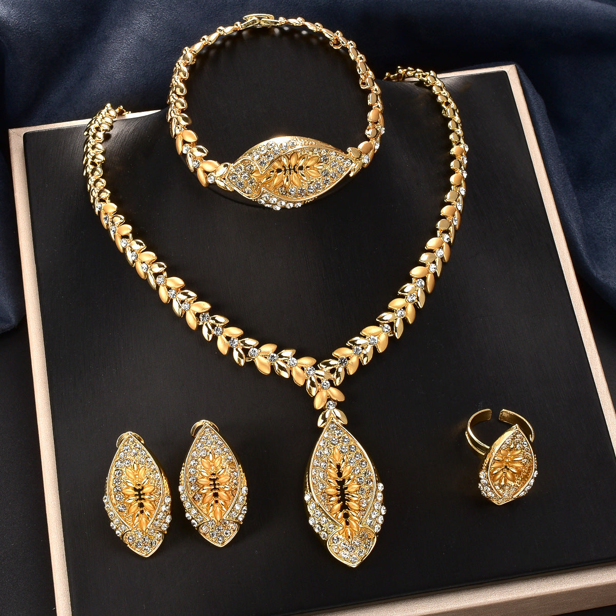 MakerVid™ Elegant Middle-Eastern Bridal Gold Jewelry Set for Weddings