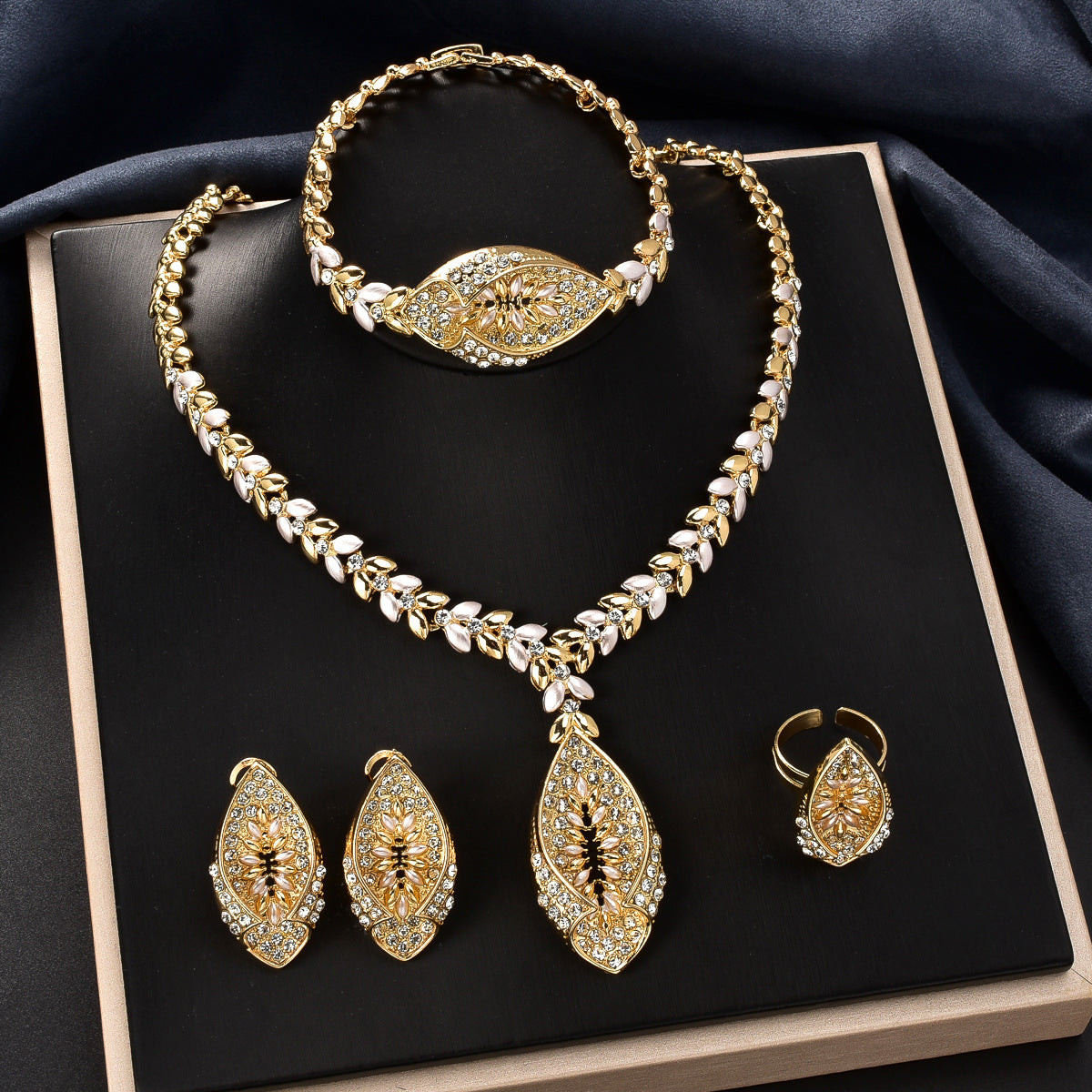 MakerVid™ Elegant Middle-Eastern Bridal Gold Jewelry Set for Weddings