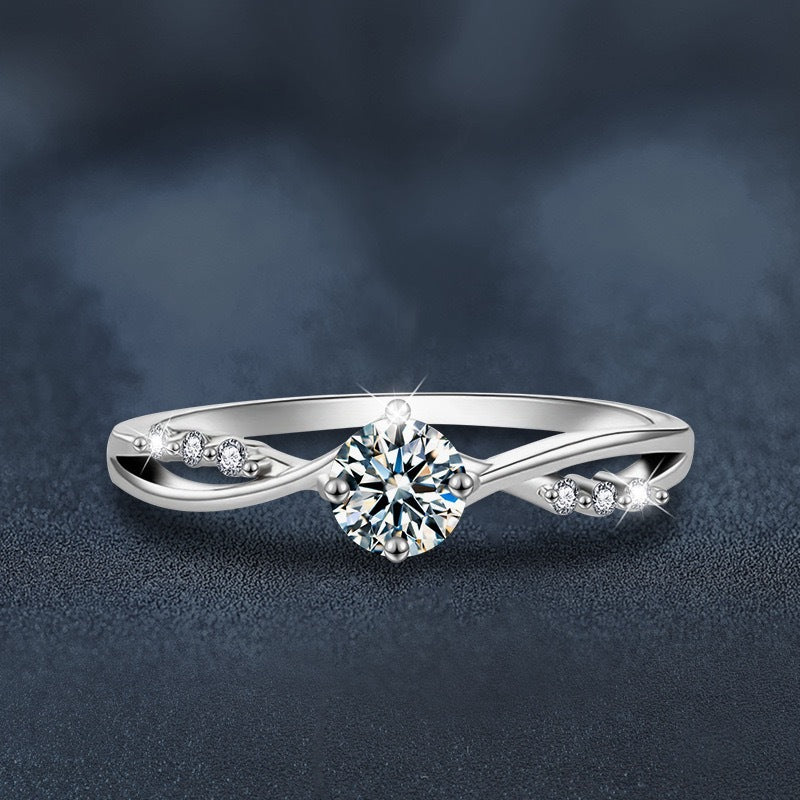 MakerVid™ 1ct Oval Moissanite Halo Wedding Ring | 925 Sterling Silver