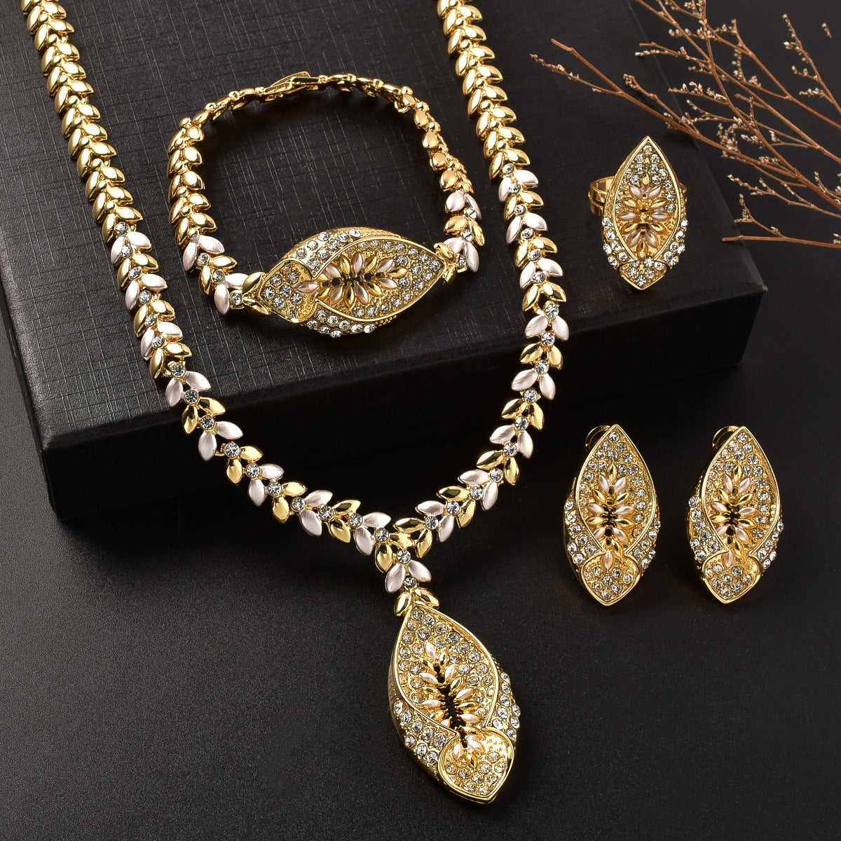 MakerVid™ Elegant Middle-Eastern Bridal Gold Jewelry Set for Weddings