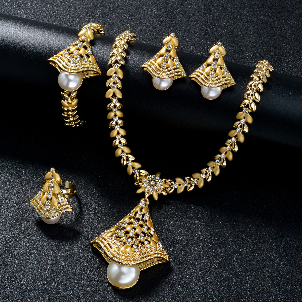 MakerVid™ 18K Gold Plated Leaf Pearl Jewelry Set | Luxury Wedding Gift